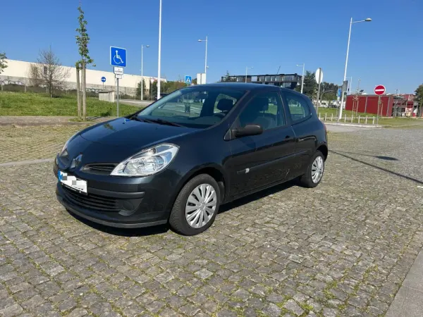 Renault Clio 1.2 16V Confort 2