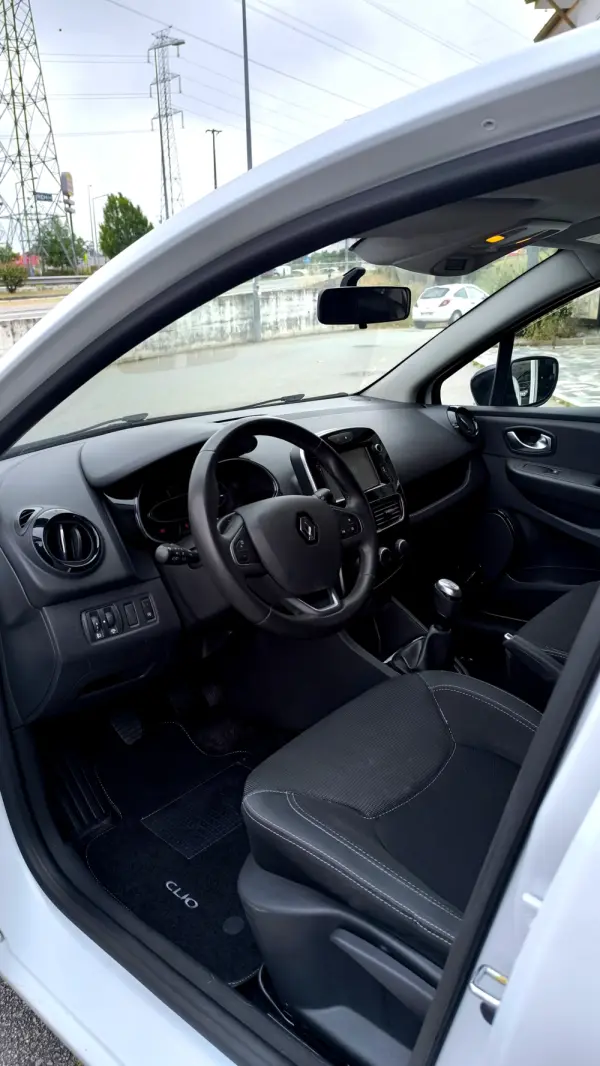 Renault Clio 0.9 TCe Limited 11