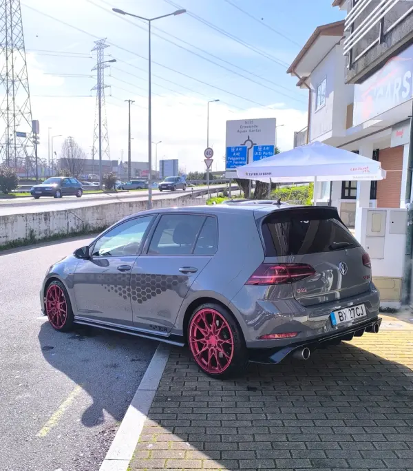 Volkswagen Golf 2.0 TSI TCR DSG 10