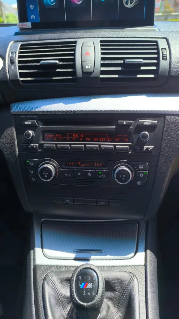 BMW 118 d Limited Edition Lifestyle c/ M Sport Pack 13