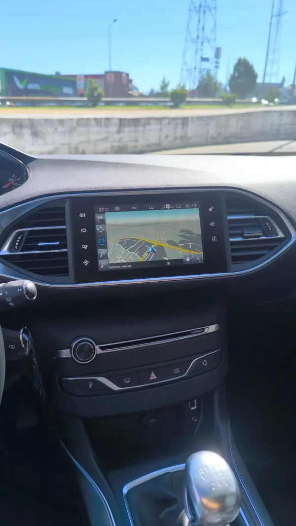 Peugeot 308 1.6 BlueHDi Allure J17 19
