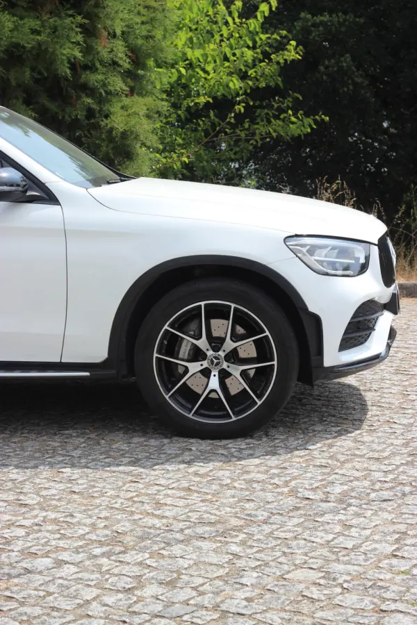 Mercedes-Benz GLC 300 e Coupé 4Matic 13