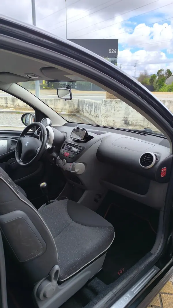 Peugeot 107 1.0 Sportium 11
