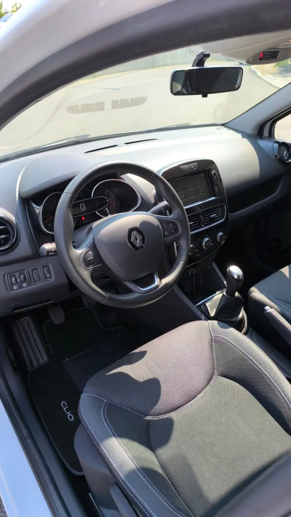 Renault Clio Sport Tourer 9