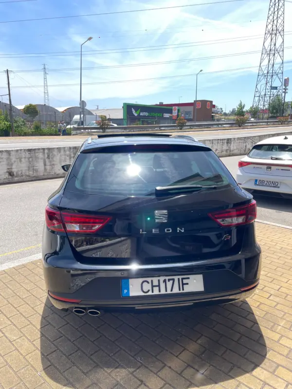 SEAT Leon ST 2.0 TDI DPF DSG FR 7