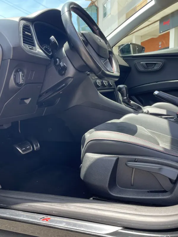 SEAT Leon ST 2.0 TDI DPF DSG FR 15
