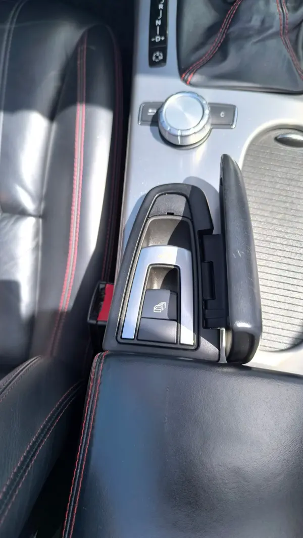 Mercedes-Benz SLK 250 (BlueEFFICIENCY) 7G-TRONIC 25