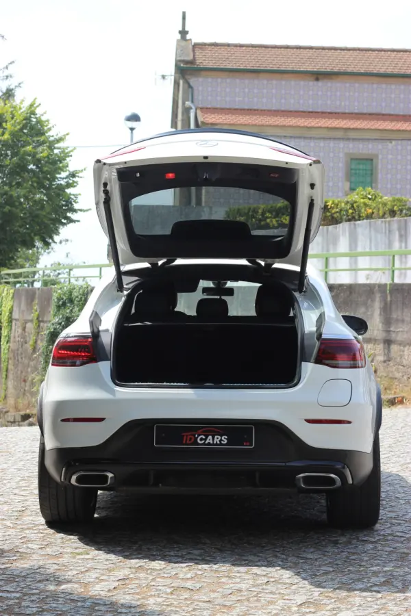 Mercedes-Benz GLC 300 e Coupé 4Matic 18