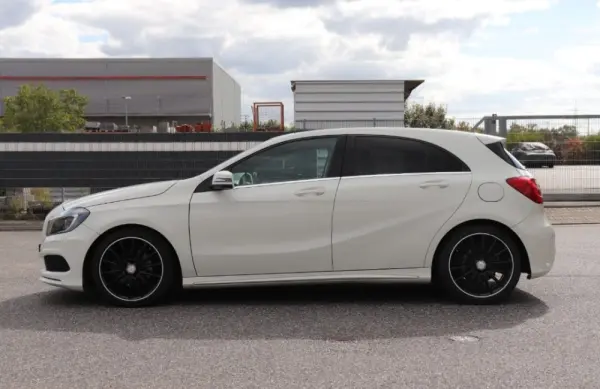 Mercedes-Benz A 180 d 7G-DCT AMG Line 5