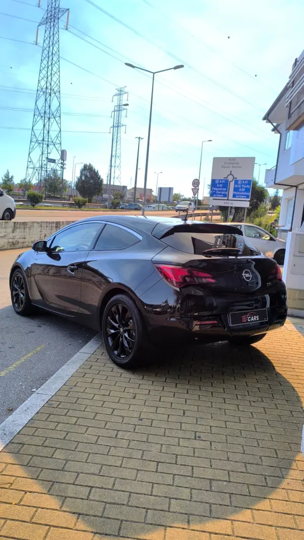 Opel Astra GTC 1.7 CDTI DPF Cosmo 7