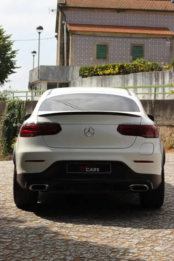 Mercedes-Benz GLC 300 e Coupé 4Matic 9