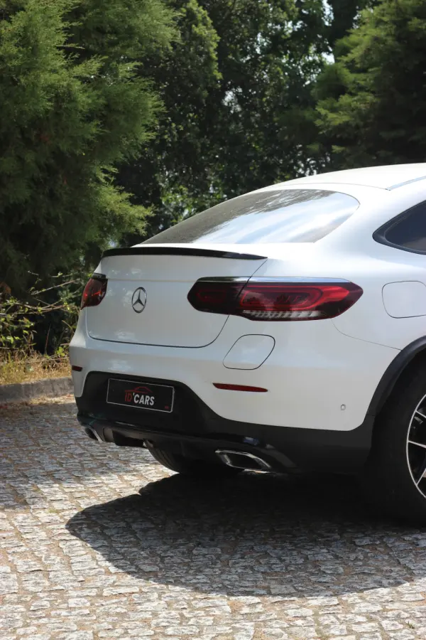 Mercedes-Benz GLC 300 e Coupé 4Matic 6
