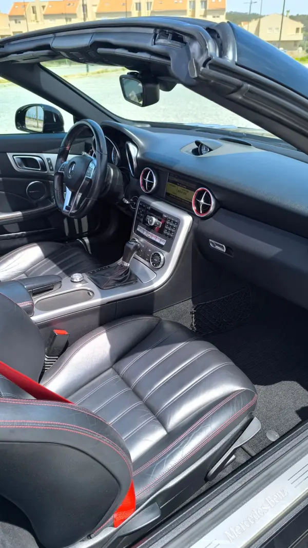 Mercedes-Benz SLK 250 (BlueEFFICIENCY) 7G-TRONIC 21
