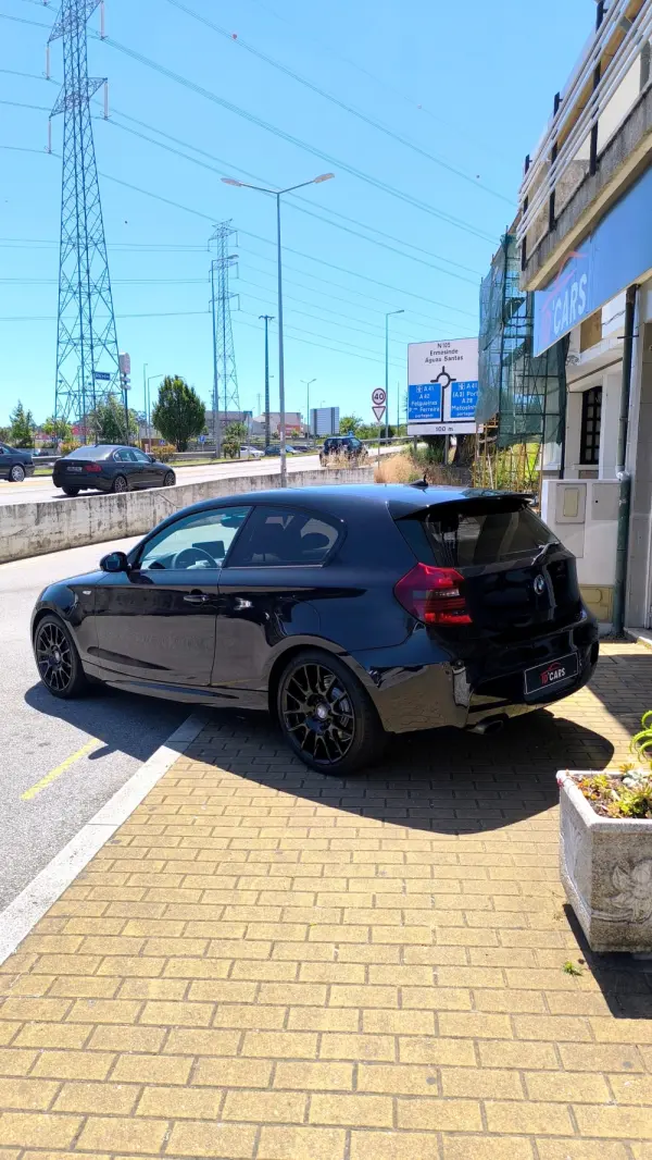 BMW 118 d Limited Edition Lifestyle c/ M Sport Pack 7