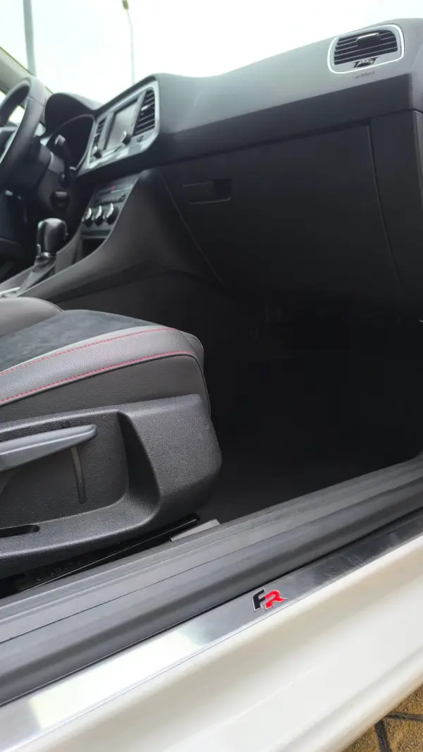 SEAT Leon 2.0 TDI FR DSG S/S 26