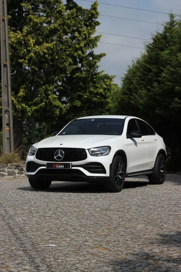 Mercedes-Benz GLC 300 e Coupé 4Matic 3