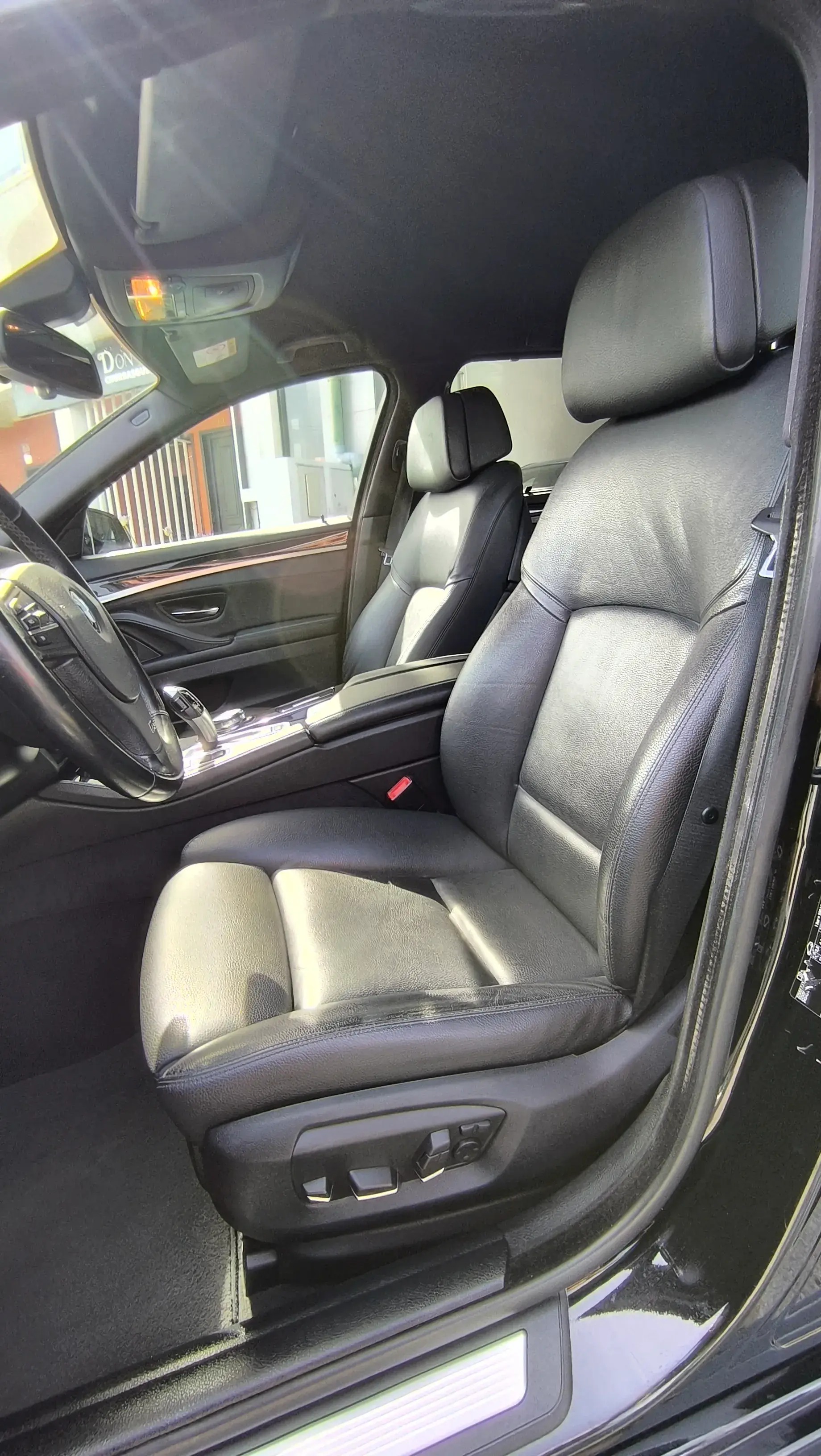 BMW 530 d Pack M Auto 11
