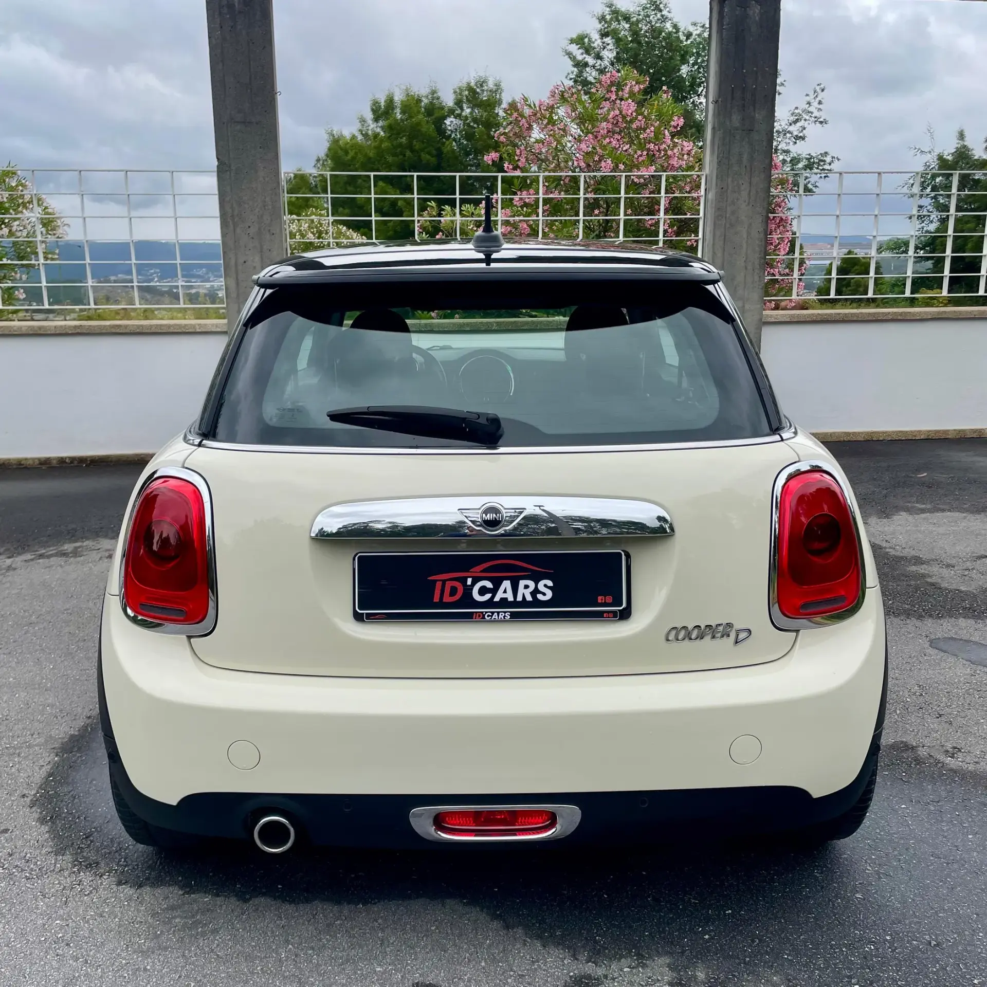 MINI 3 Portas Cooper D 6