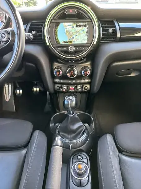 MINI 3 Portas Cooper D 19