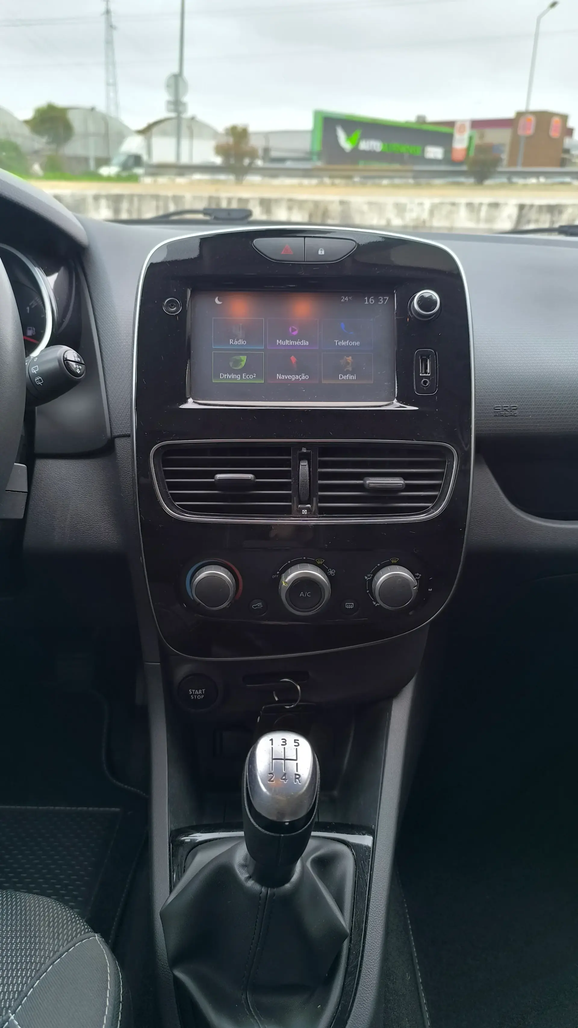 Renault Clio 0.9 TCe Limited 16