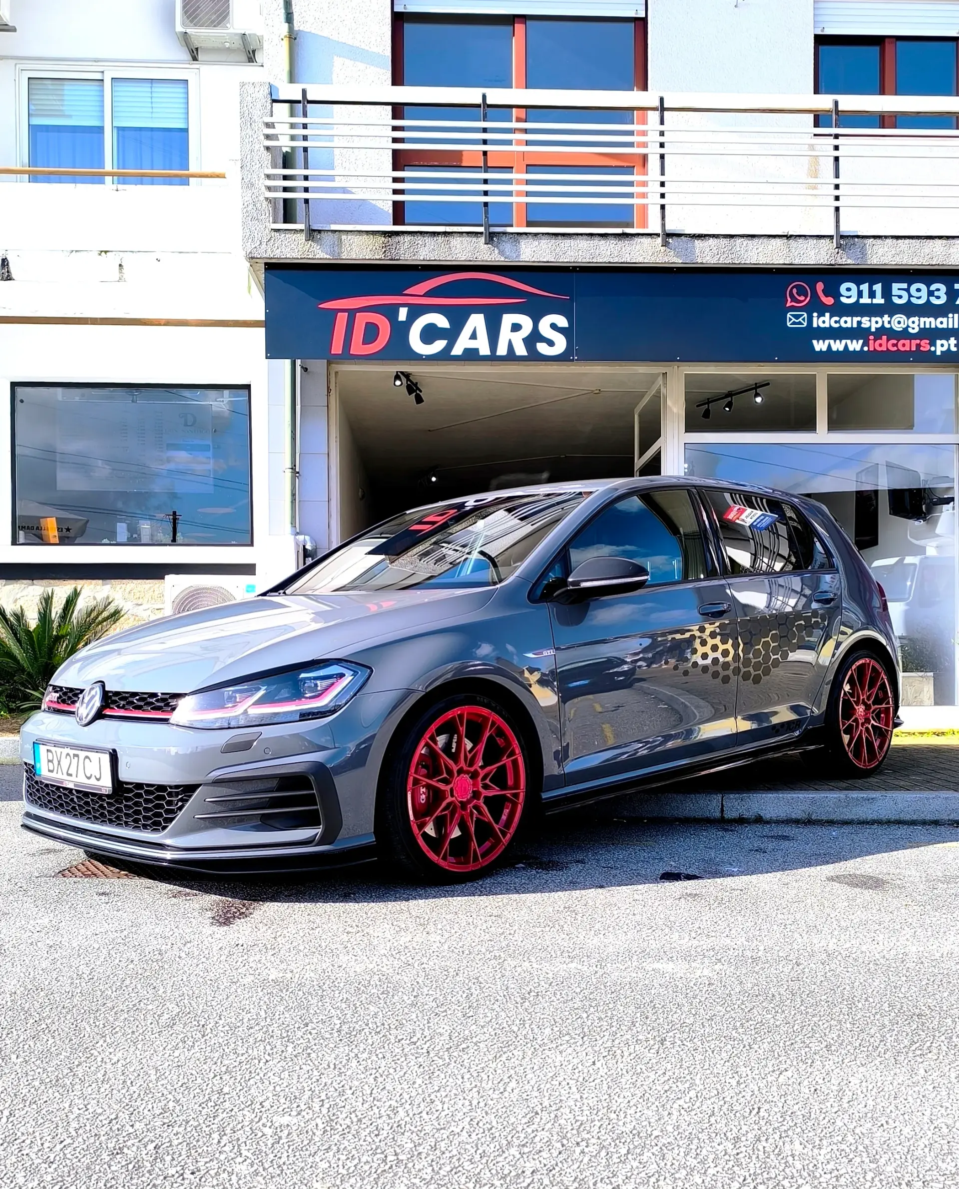 Volkswagen Golf 2.0 TSI TCR DSG 1