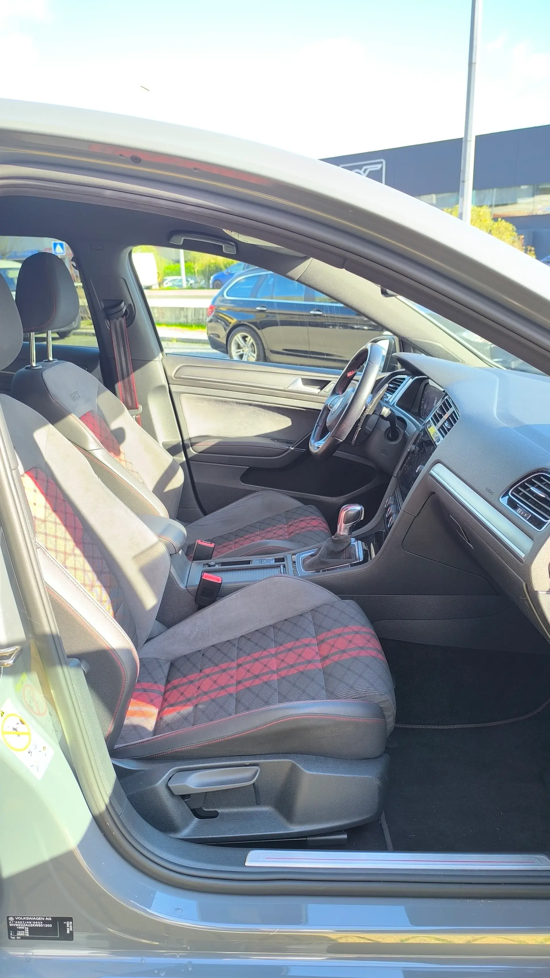 Volkswagen Golf 2.0 TSI TCR DSG 5