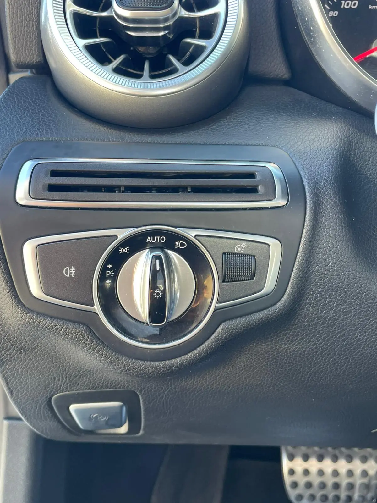 Mercedes-Benz C 220 d 9G-TRONIC AMG Line 34