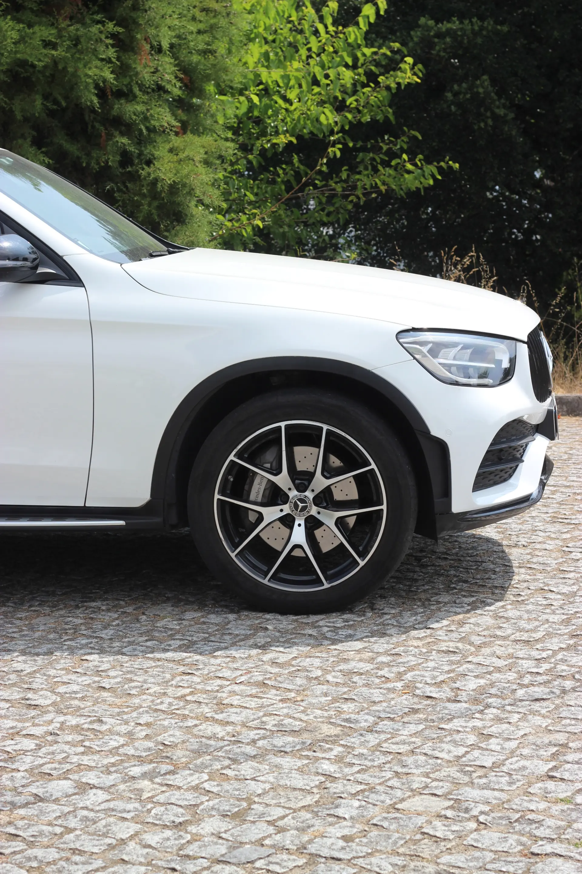 Mercedes-Benz GLC 300 e Coupé 4Matic 13