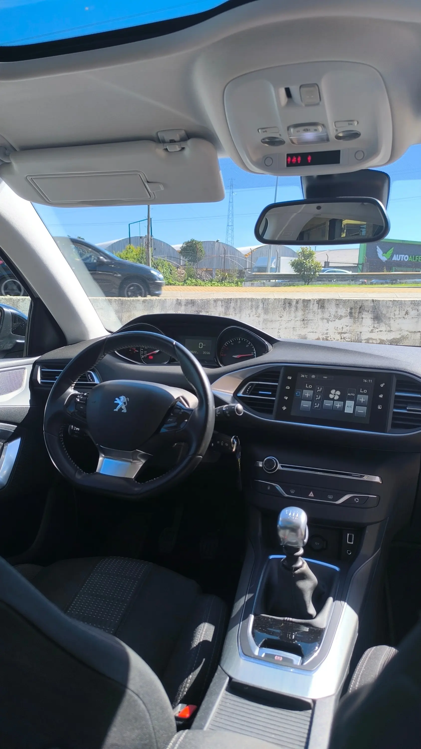 Peugeot 308 1.6 BlueHDi Allure J17 14