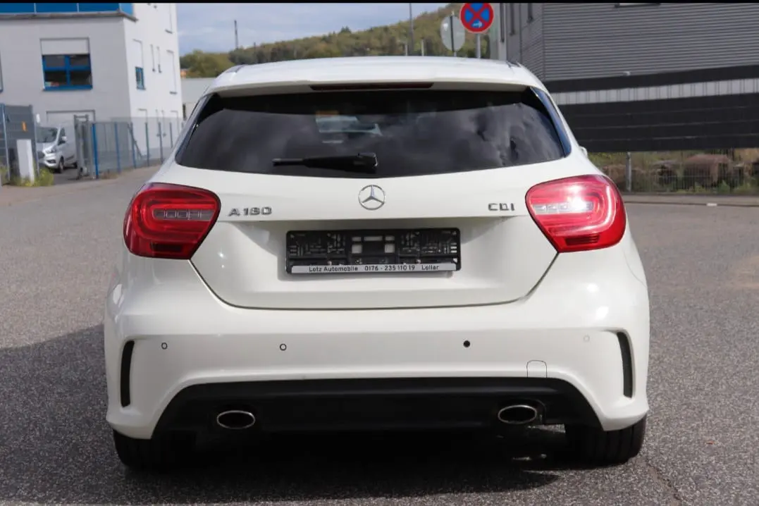 Mercedes-Benz A 180 d 7G-DCT AMG Line 7