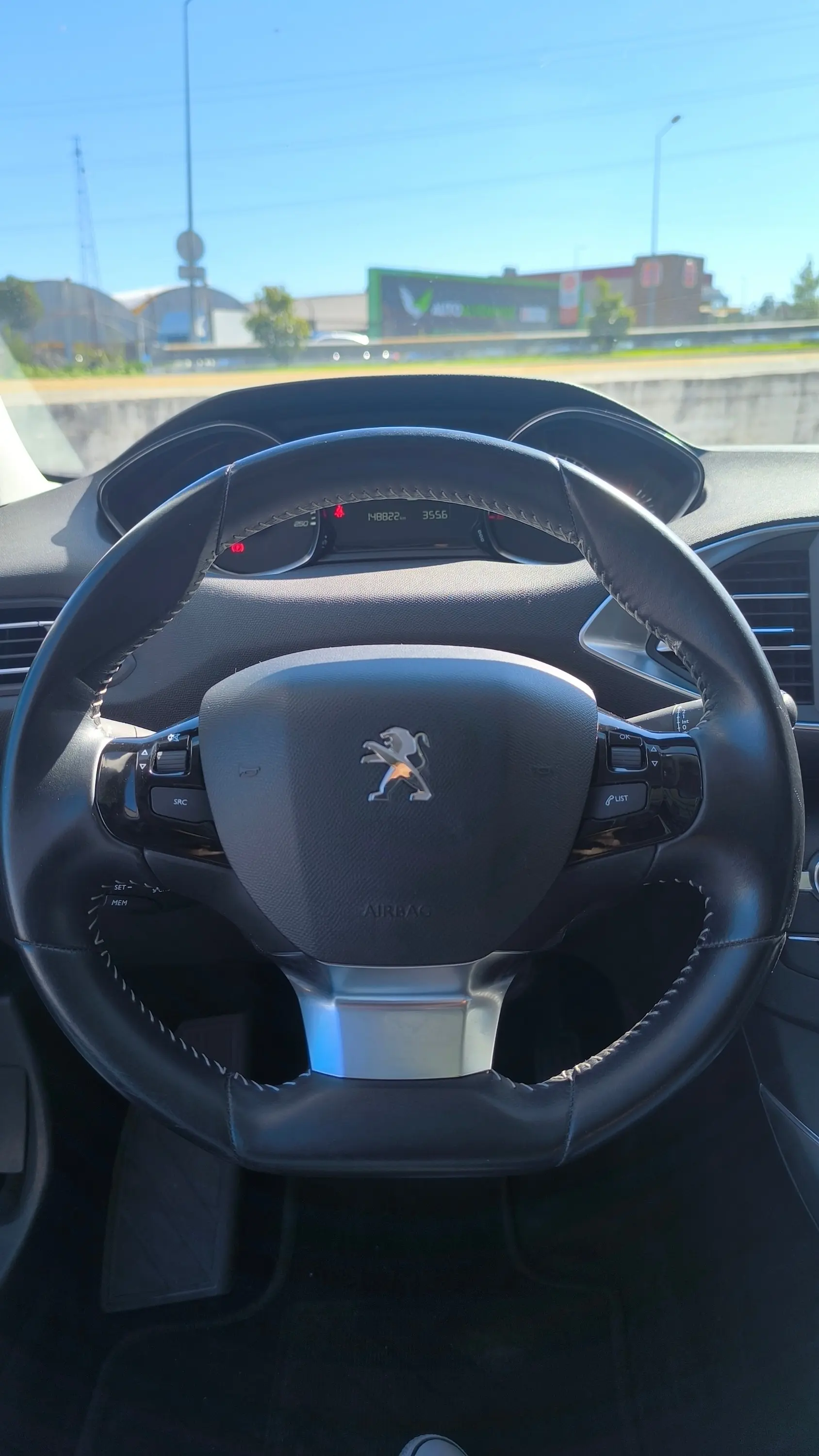 Peugeot 308 1.6 BlueHDi Allure J17 27