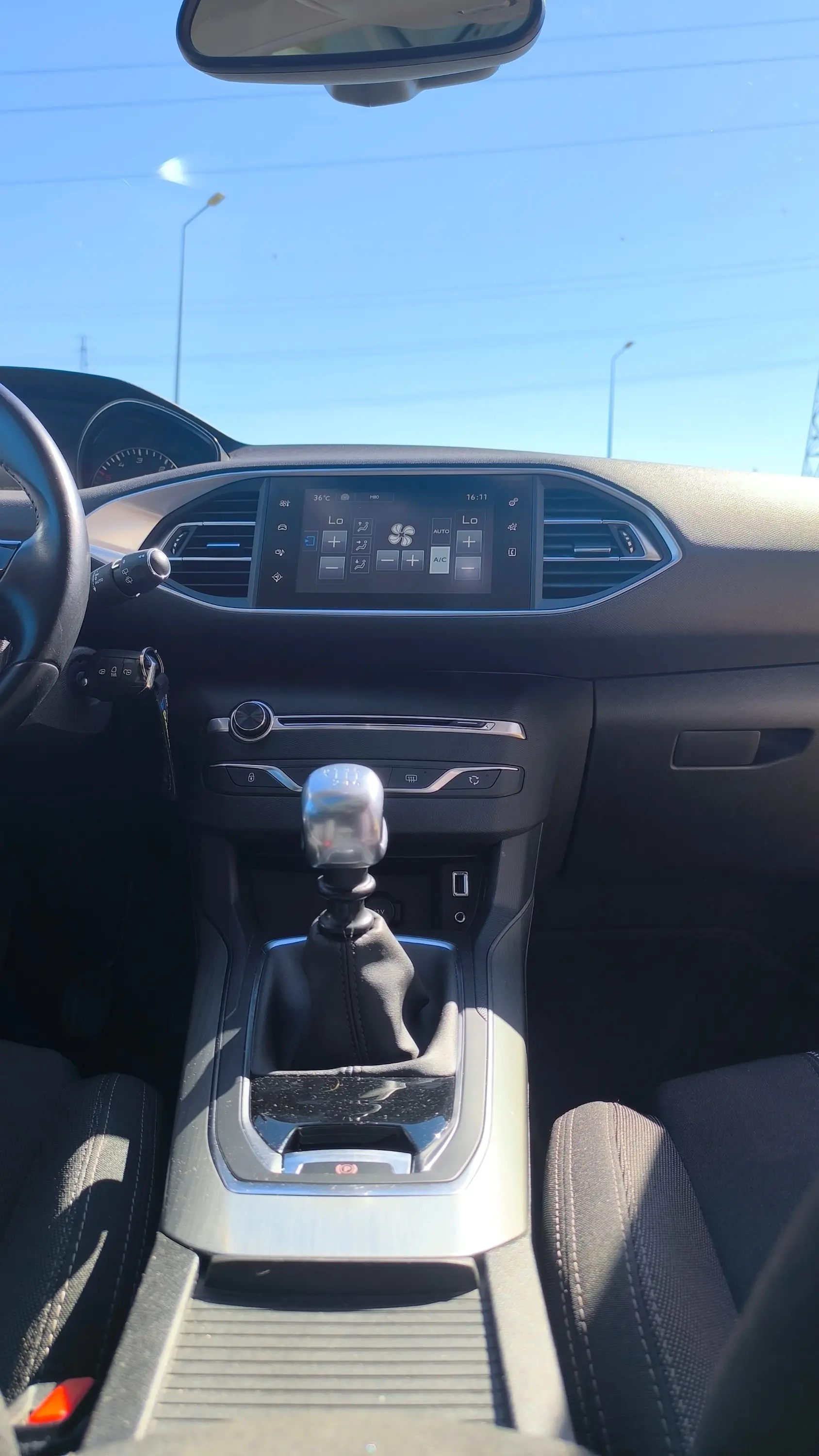 Peugeot 308 1.6 BlueHDi Allure J17 13