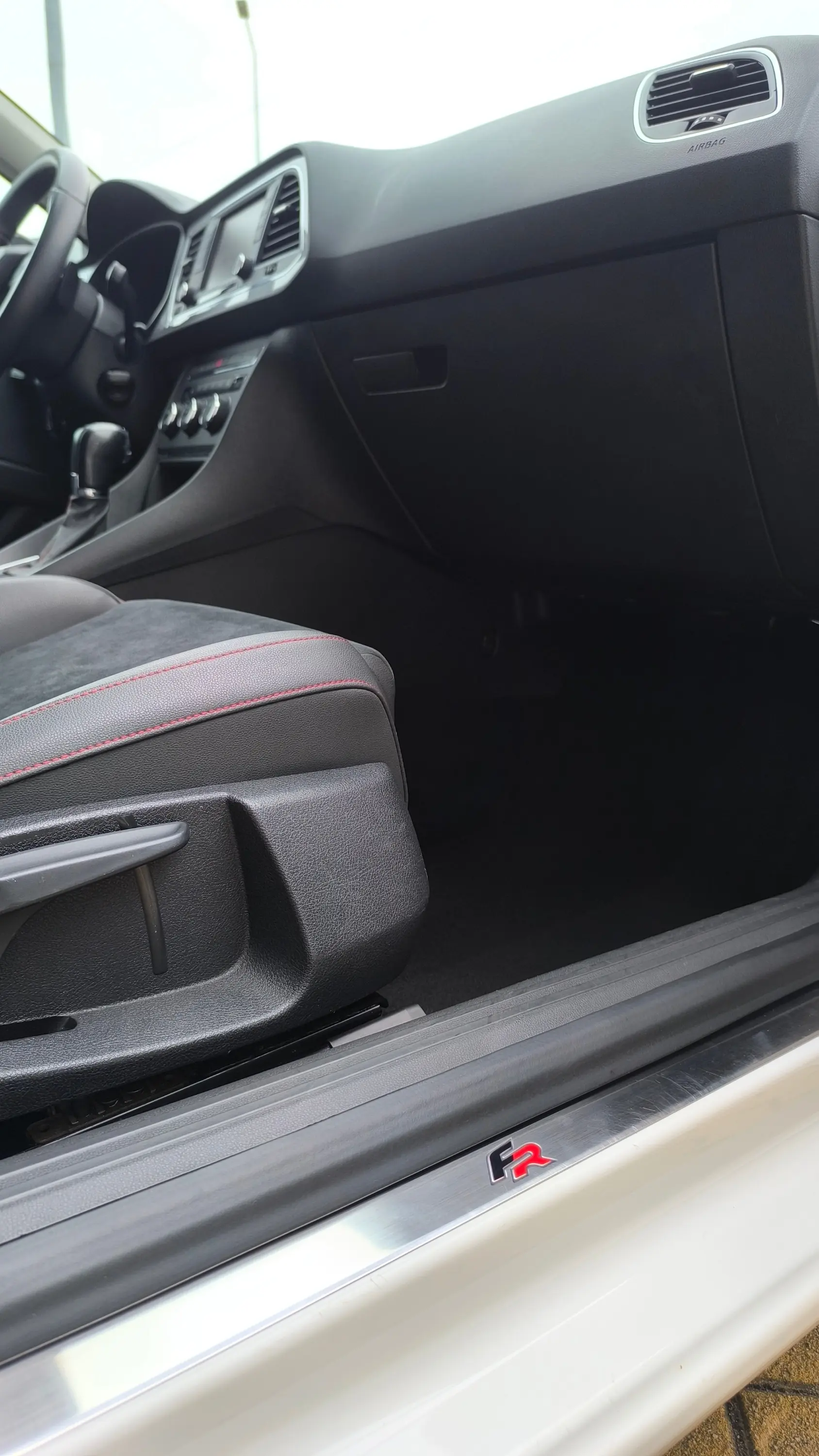 SEAT Leon 2.0 TDI FR DSG S/S 26