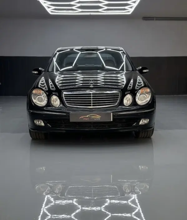 Mercedes-Benz E 270 3