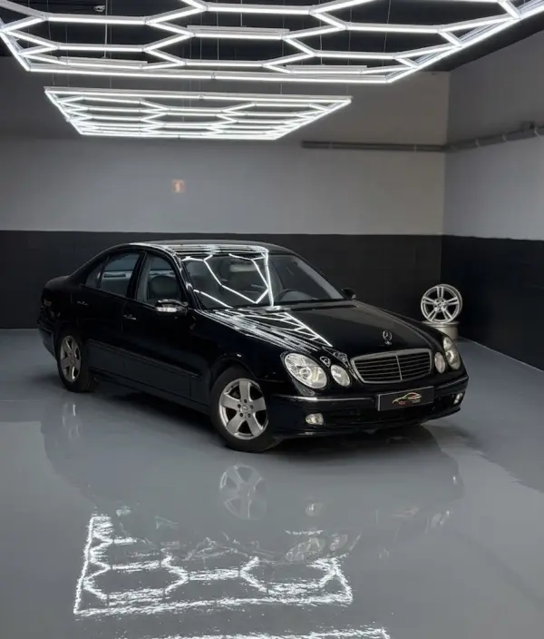 Mercedes-Benz E 270 2