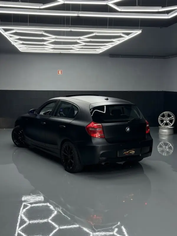 BMW 123 d 6