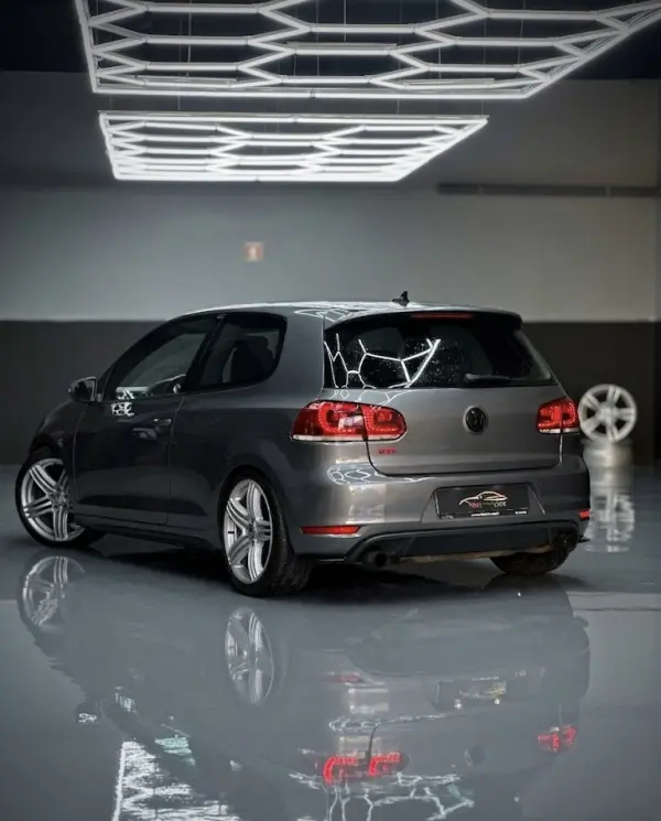Volkswagen Golf 2.0 GTI DSG 6