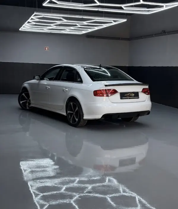 Audi A4 2.0 TDI S-line 6