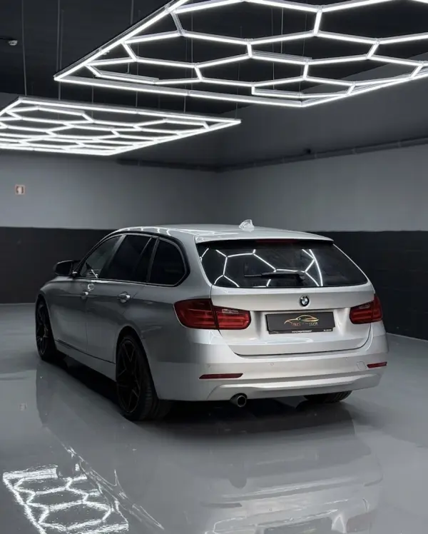 BMW 318 d Aut. 6