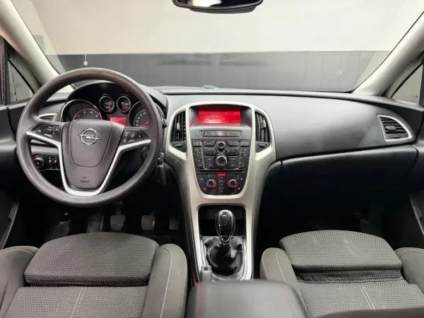 Opel Astra Sports Tourer 1.3 CDTI DPF Sports Tourer Edition 8