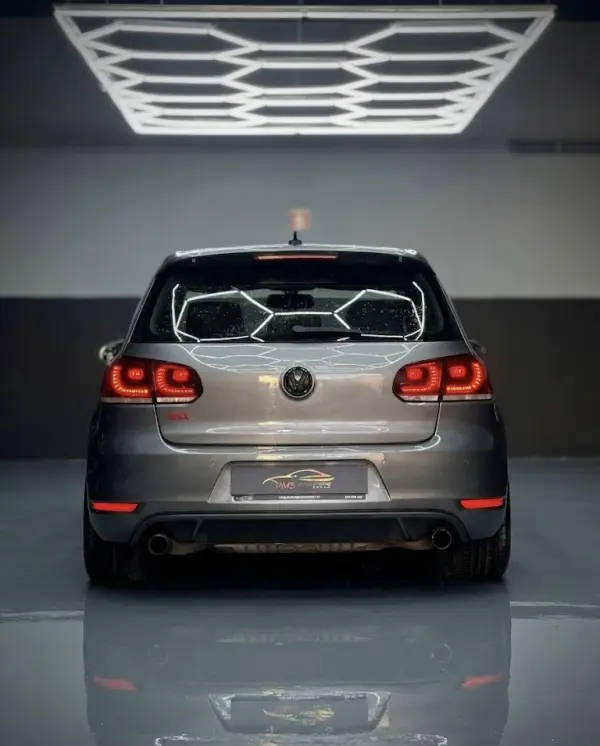 Volkswagen Golf 2.0 GTI DSG 5