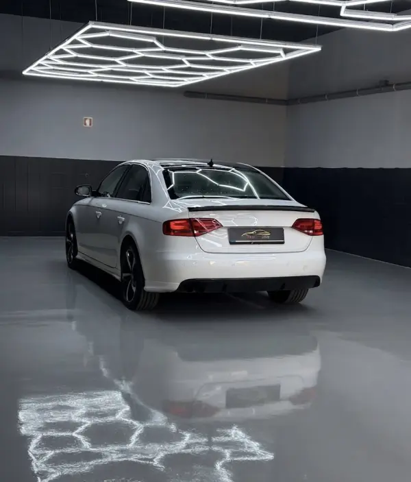 Audi A4 2.0 TDI S-line 5