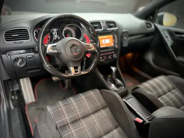 Volkswagen Golf 2.0 GTI DSG 7
