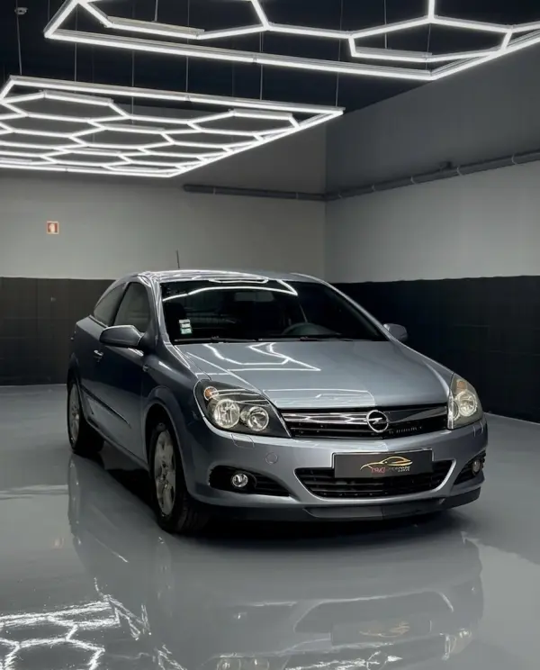 Opel Astra GTC 2