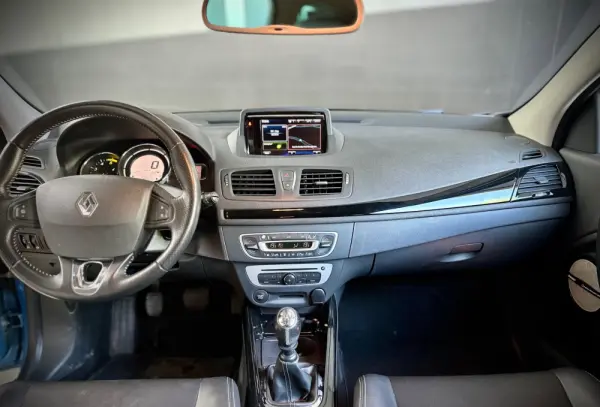 Renault Mégane Coupe Energy dCi 130 FAP Start & Stop Bose Edition 5