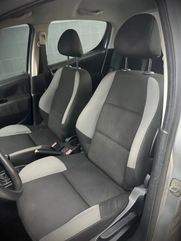 Peugeot 207 1.4 HDi Premium 6
