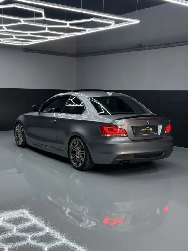 BMW 123 d 6