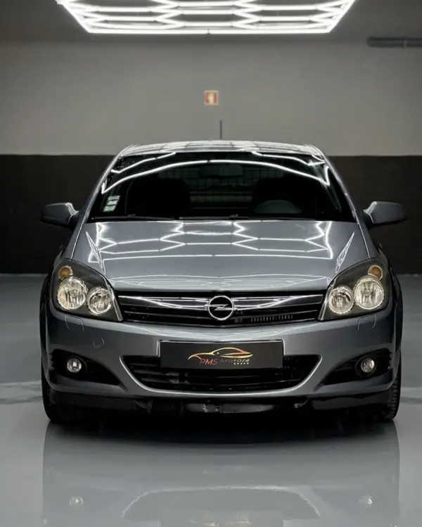 Opel Astra GTC 3