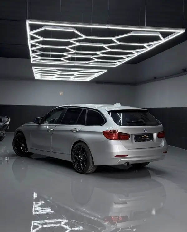 BMW 318 d Aut. 7