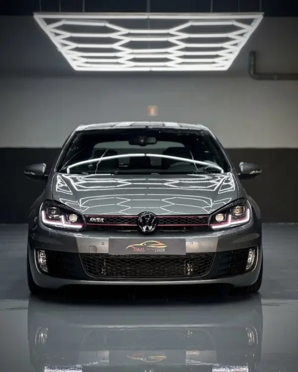 Volkswagen Golf 2.0 GTI DSG 4